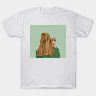 Brunette woman with a ginger cat T-Shirt